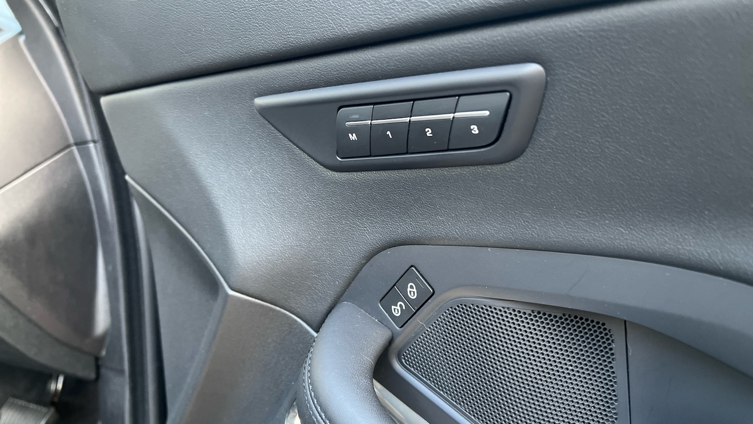 Used Jaguar E-Pace 2018 for sale - 76974158: Photo 34