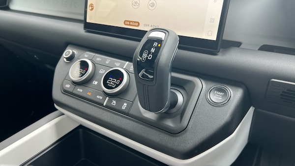 Used Land Rover Defender 2025 for sale - 75260882: Photo 13