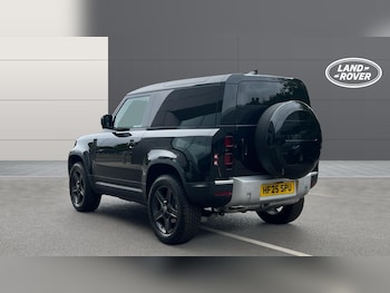 Used Land Rover Defender 2025 for sale - 75260882: Photo