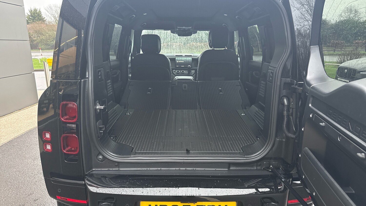 Used Land Rover Defender 2025 for sale - 77375790: Photo 10