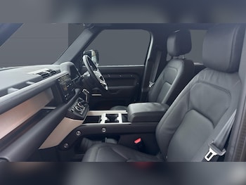 Used Land Rover Defender 2025 for sale - 77375790: Photo