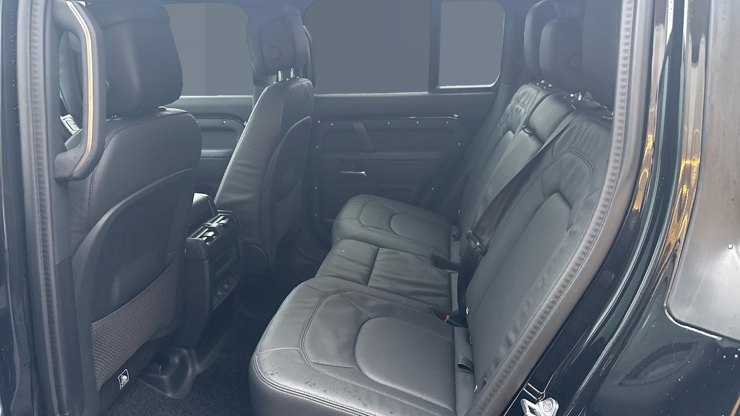 Used Land Rover Defender 2025 for sale - 77375790: Photo 4