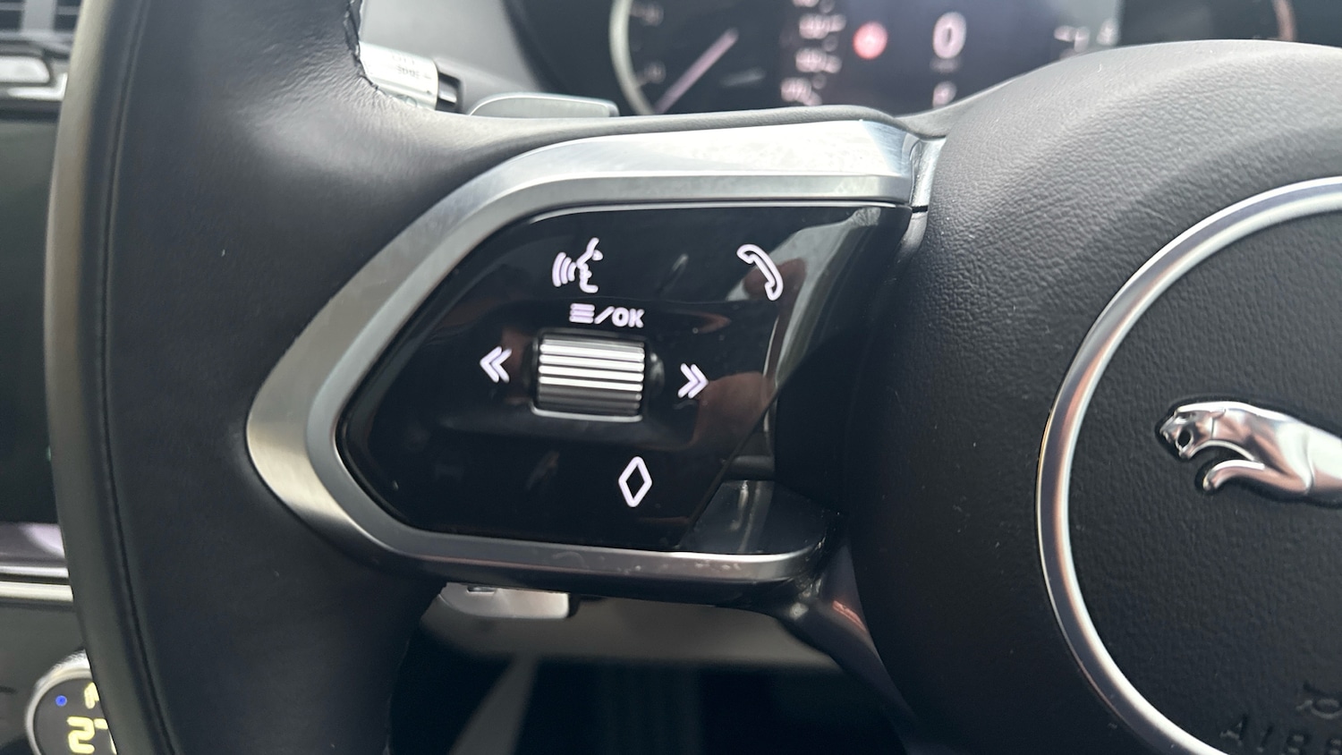 Used Jaguar E-Pace 2021 for sale - 76554137: Photo 28