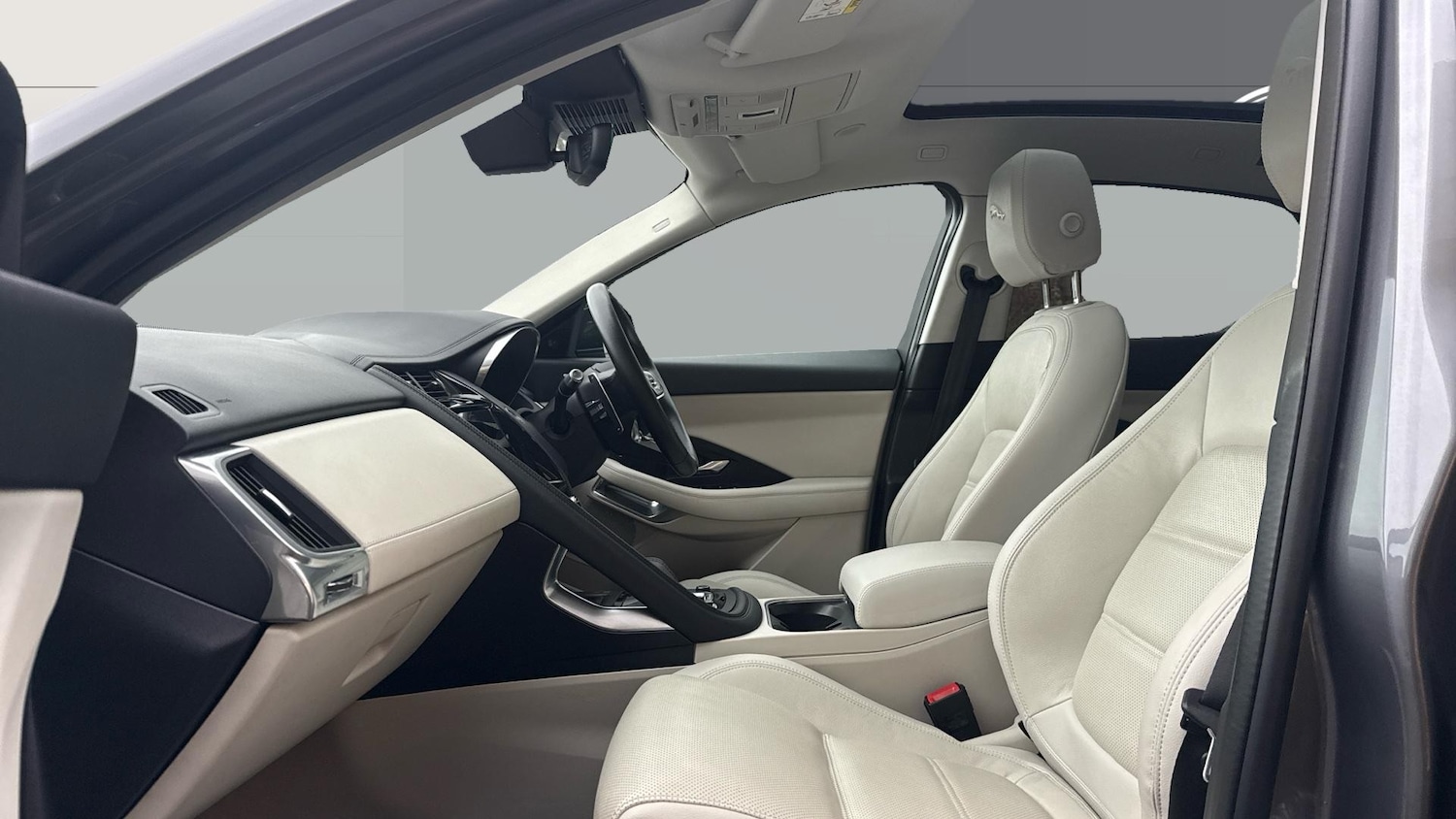 Used Jaguar E-Pace 2021 for sale - 76554137: Photo 3