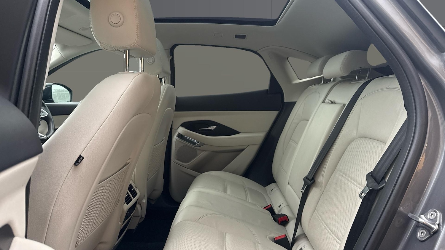 Used Jaguar E-Pace 2021 for sale - 76554137: Photo 4