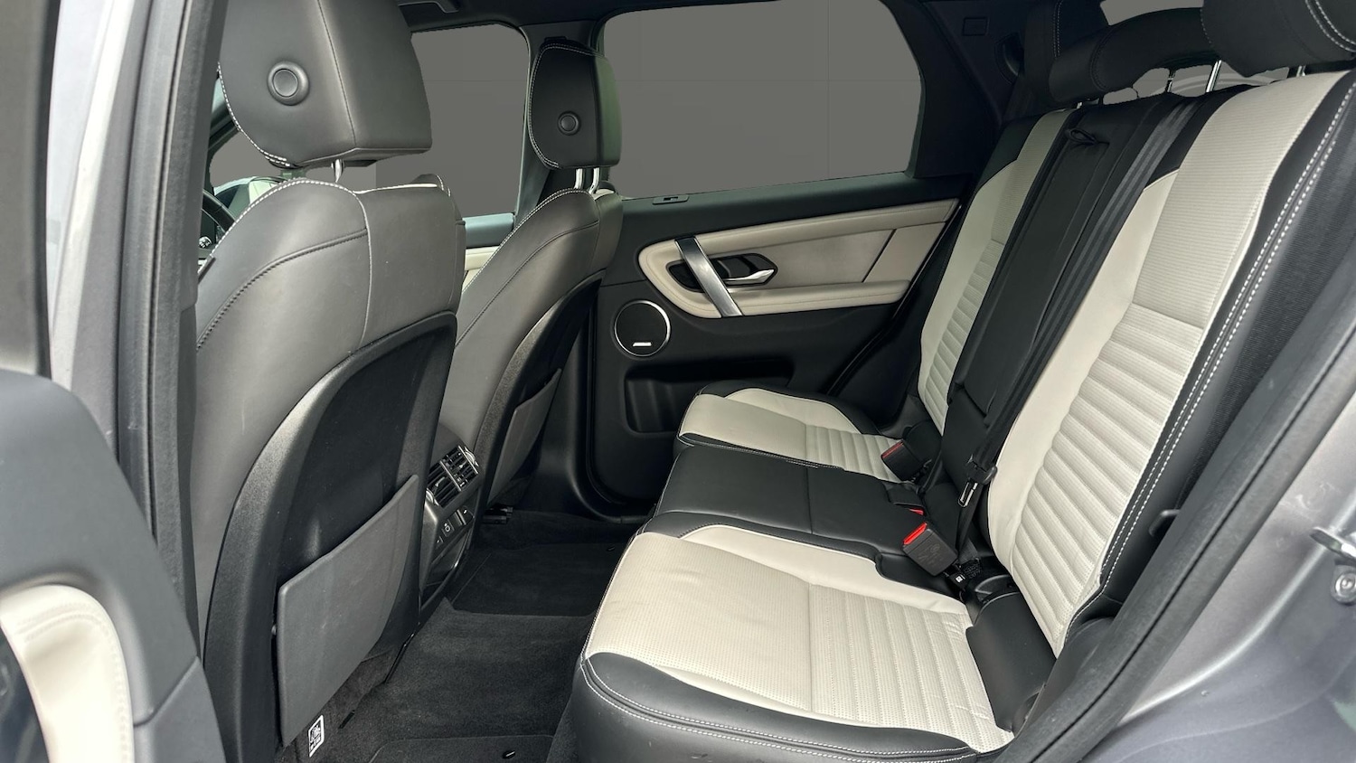 Used Land Rover Discovery Sport 2025 for sale - 77262227: Photo 4