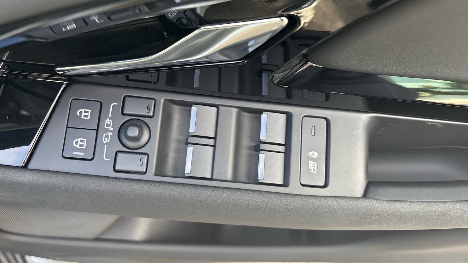 Used Land Rover Range Rover Evoque 2025 for sale - 77262176: Photo 25