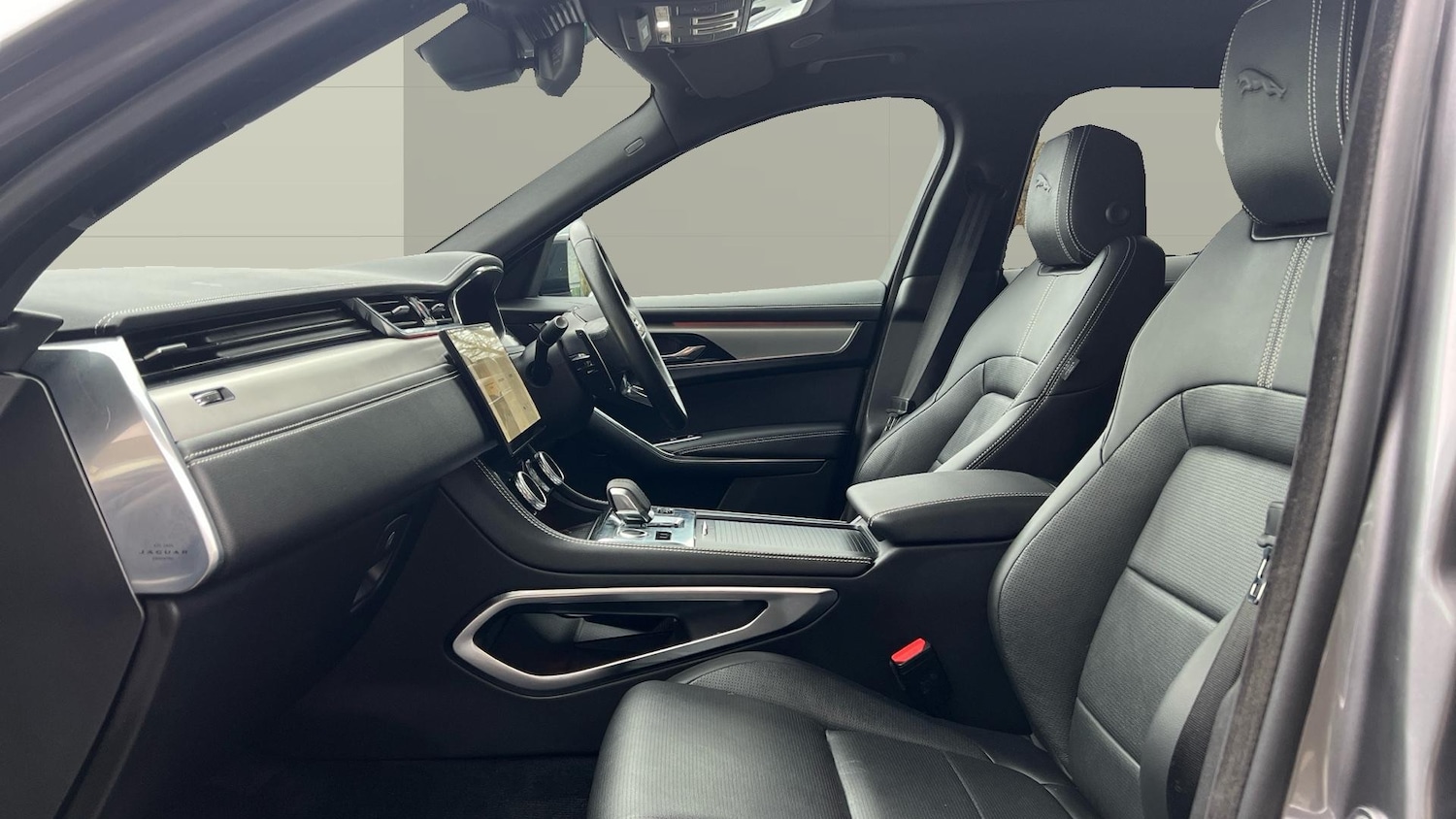 Used Jaguar F-Pace 2023 for sale - 77420867: Photo 3