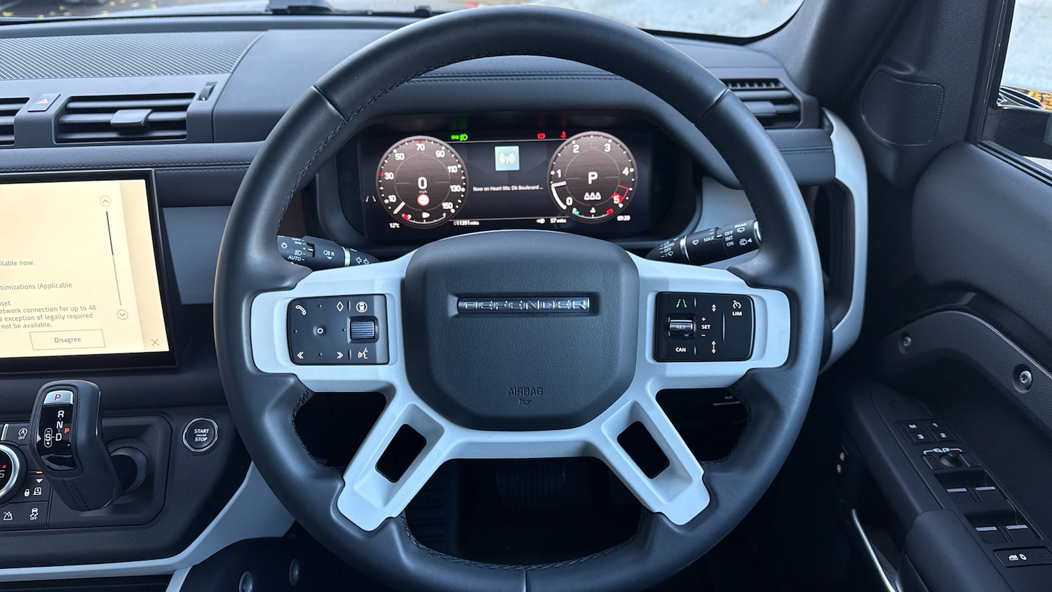 Used Land Rover Defender 2025 for sale - 76573819: Photo 15