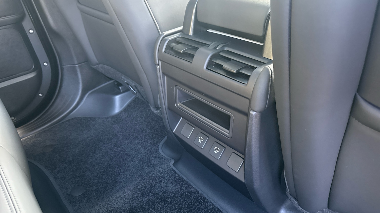 Used Land Rover Defender 2025 for sale - 76573819: Photo 18