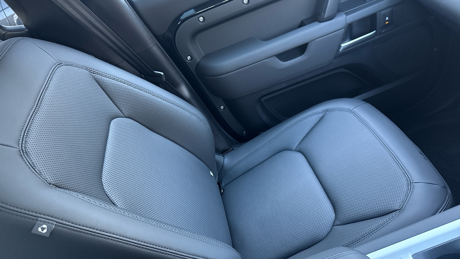 Used Land Rover Defender 2025 for sale - 76573819: Photo 27