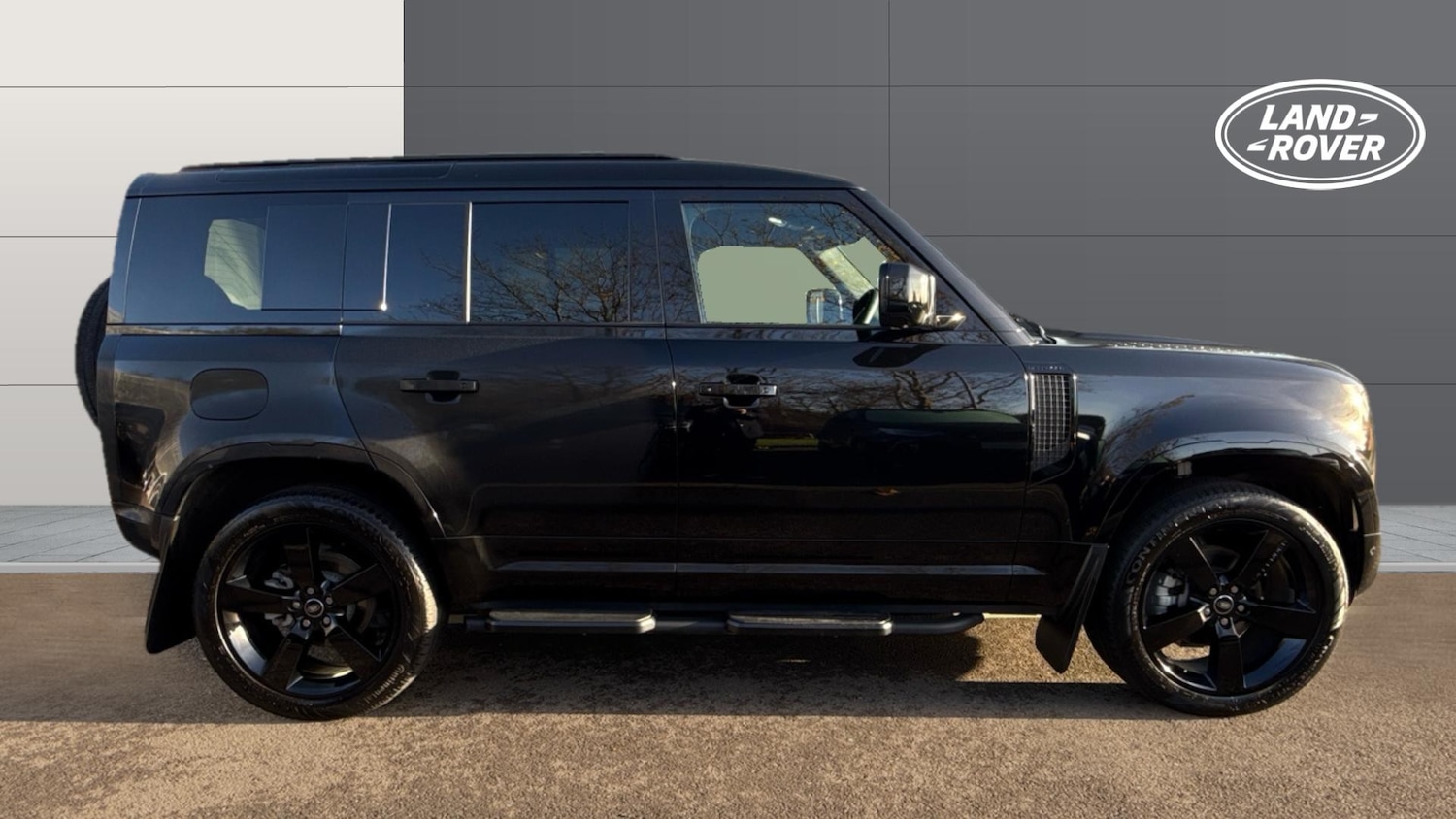 Used Land Rover Defender 2025 for sale - 76573819: Photo 5