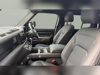 Used Land Rover Defender 2025 for sale - 78970400: Photo