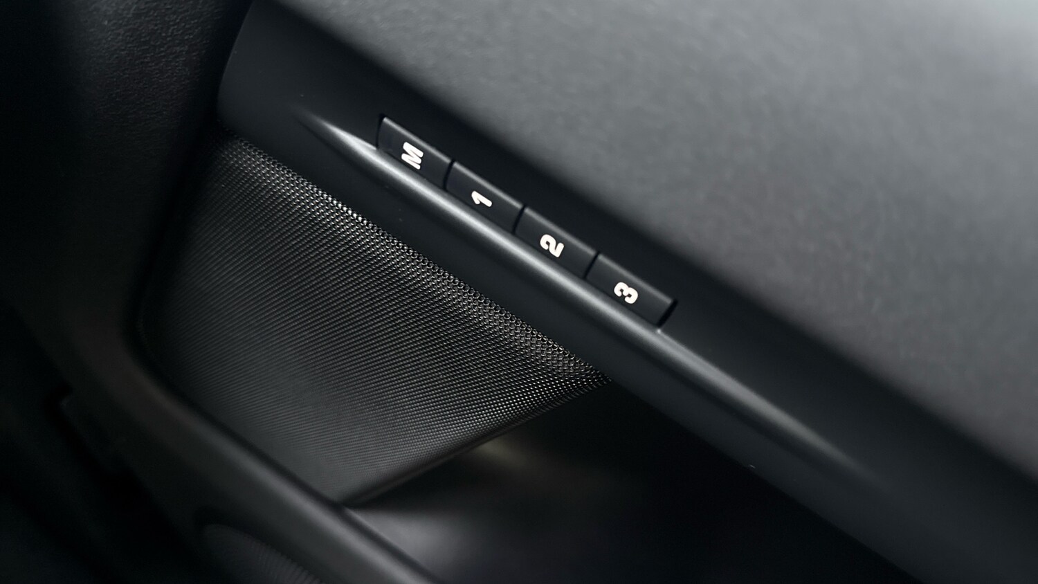 Used Land Rover Range Rover Evoque 2025 for sale - 76578054: Photo 28