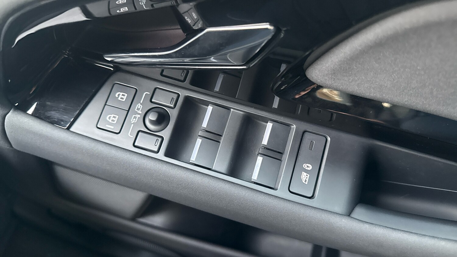 Used Land Rover Range Rover Evoque 2025 for sale - 76578054: Photo 29