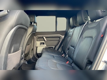 Used Land Rover Defender 2024 for sale - 78434069: Photo