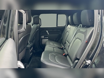 Used Land Rover Defender 2023 for sale - 78627914: Photo