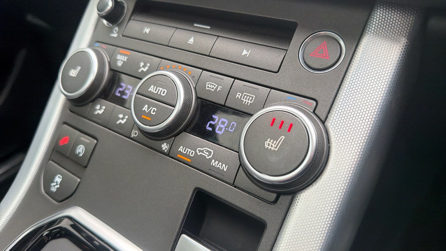 Used Land Rover Range Rover Evoque 2018 for sale - 77701219: Photo 28