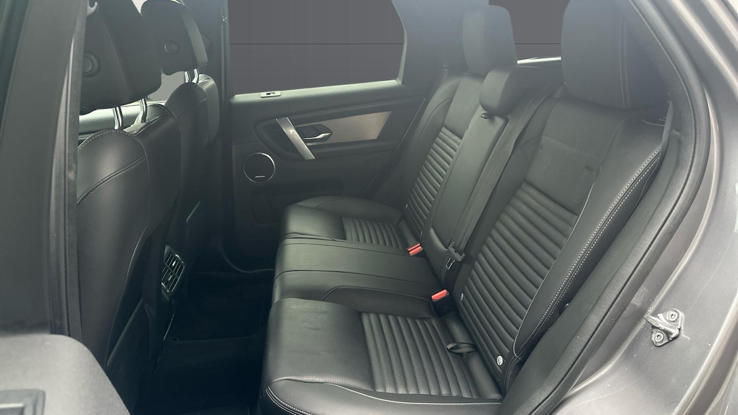 Used Land Rover Discovery Sport 2024 for sale - 77932505: Photo 4