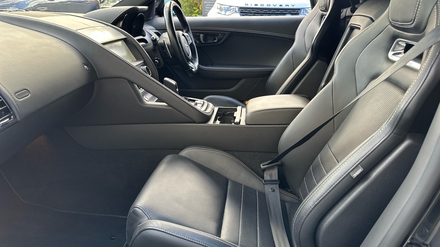 Used Jaguar F-Type 2019 for sale - 76428579: Photo 16