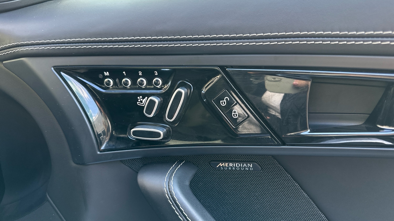 Used Jaguar F-Type 2019 for sale - 76428579: Photo 21