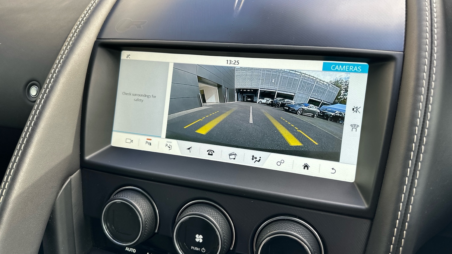 Used Jaguar F-Type 2019 for sale - 76428579: Photo 28