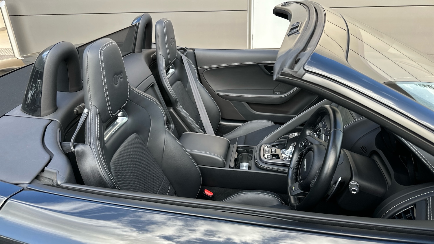 Used Jaguar F-Type 2019 for sale - 76428579: Photo 42