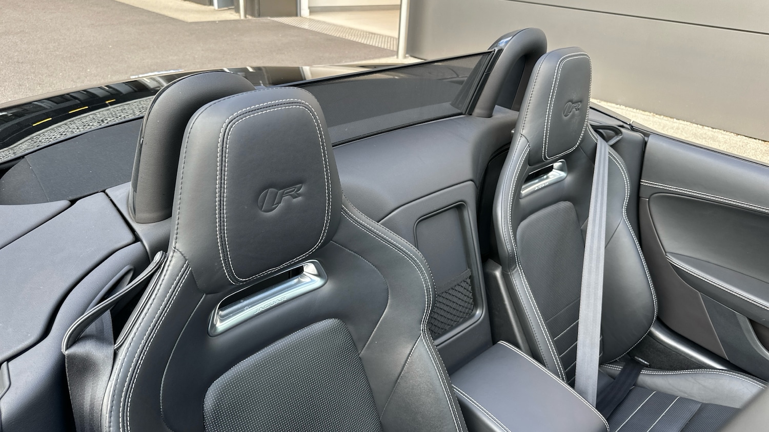 Used Jaguar F-Type 2019 for sale - 76428579: Photo 43