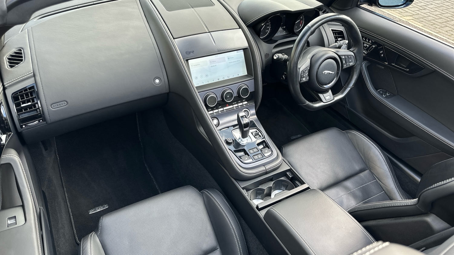 Used Jaguar F-Type 2019 for sale - 76428579: Photo 51