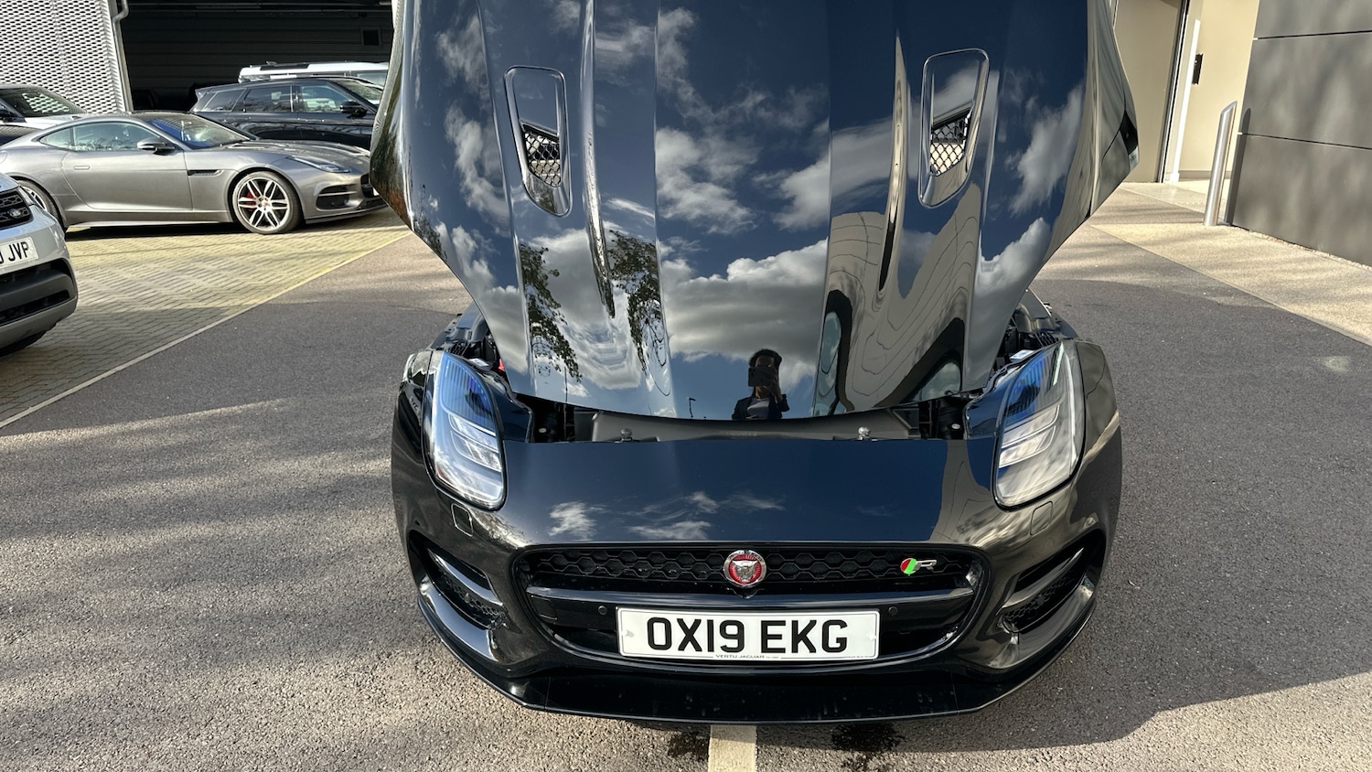 Used Jaguar F-Type 2019 for sale - 76428579: Photo 8