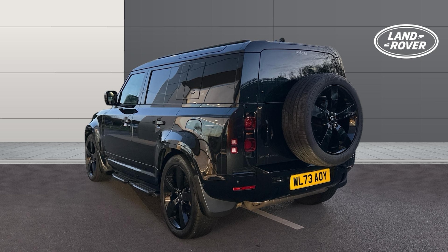 Used Land Rover Defender 2024 for sale - 76627741: Photo 2