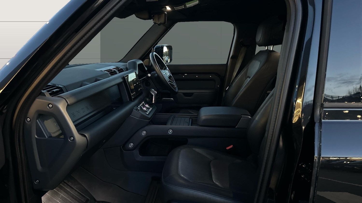 Used Land Rover Defender 2024 for sale - 76627741: Photo 3