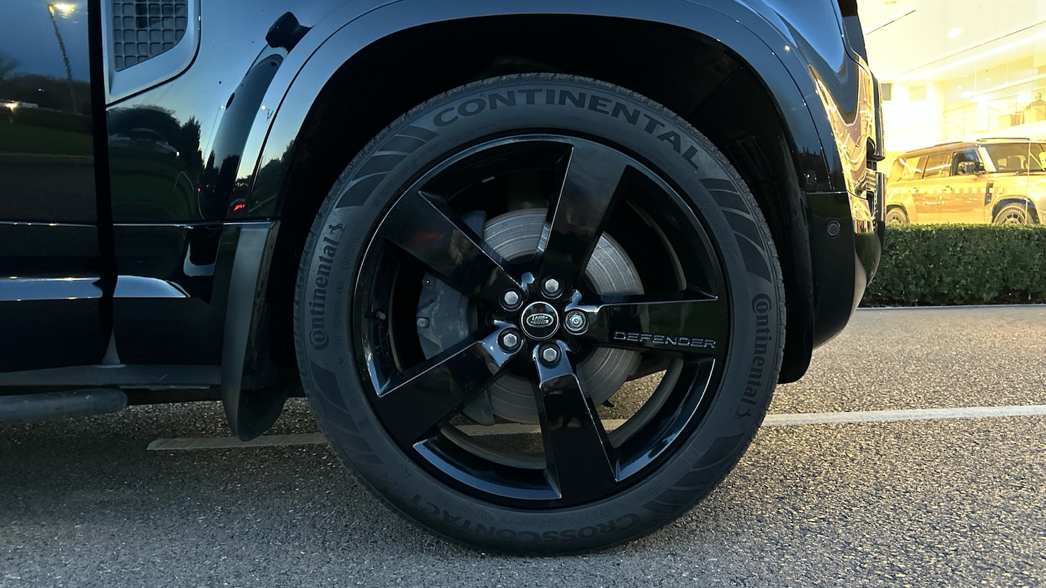 Used Land Rover Defender 2024 for sale - 76627741: Photo 8