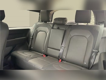 Used Land Rover Defender 2023 for sale - 78067392: Photo