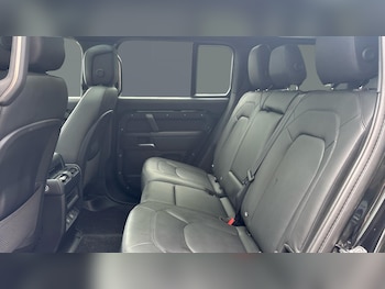 Used Land Rover Defender 2024 for sale - 75497013: Photo