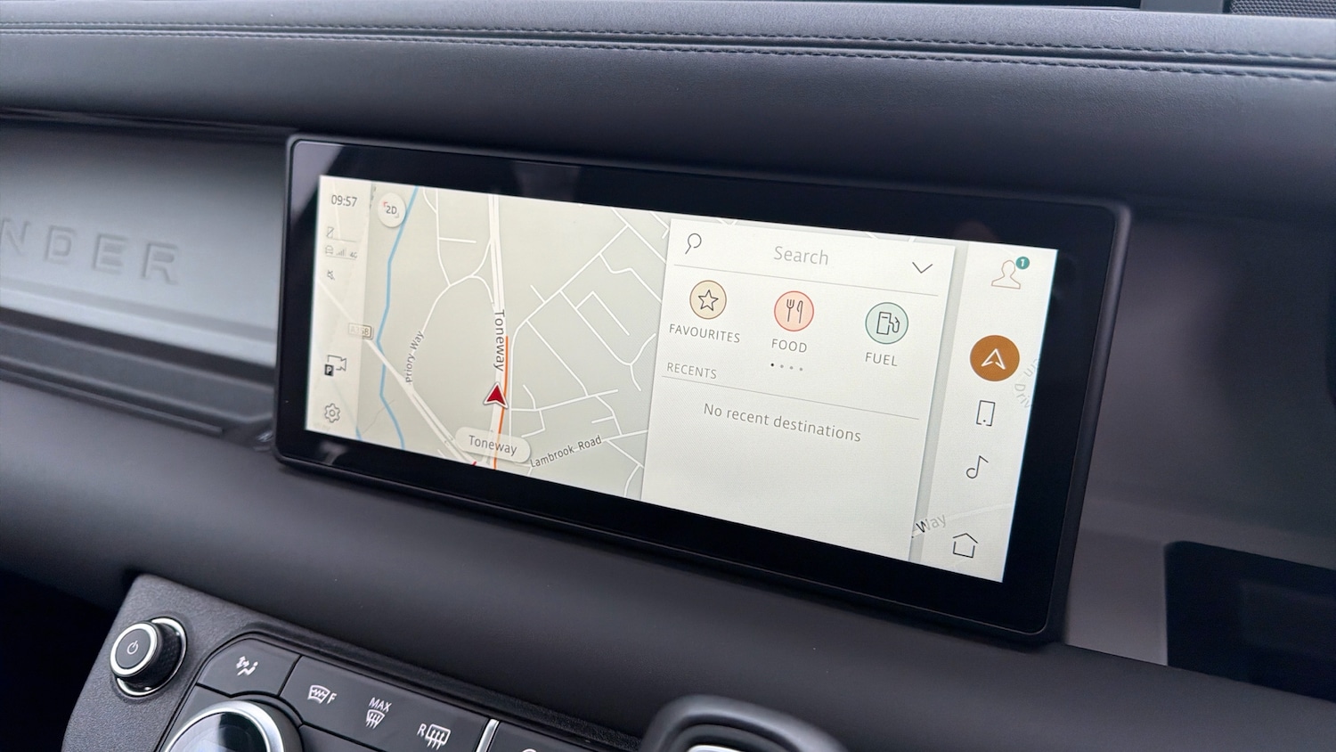 Used Land Rover Defender 2024 for sale - 78149762: Photo 11