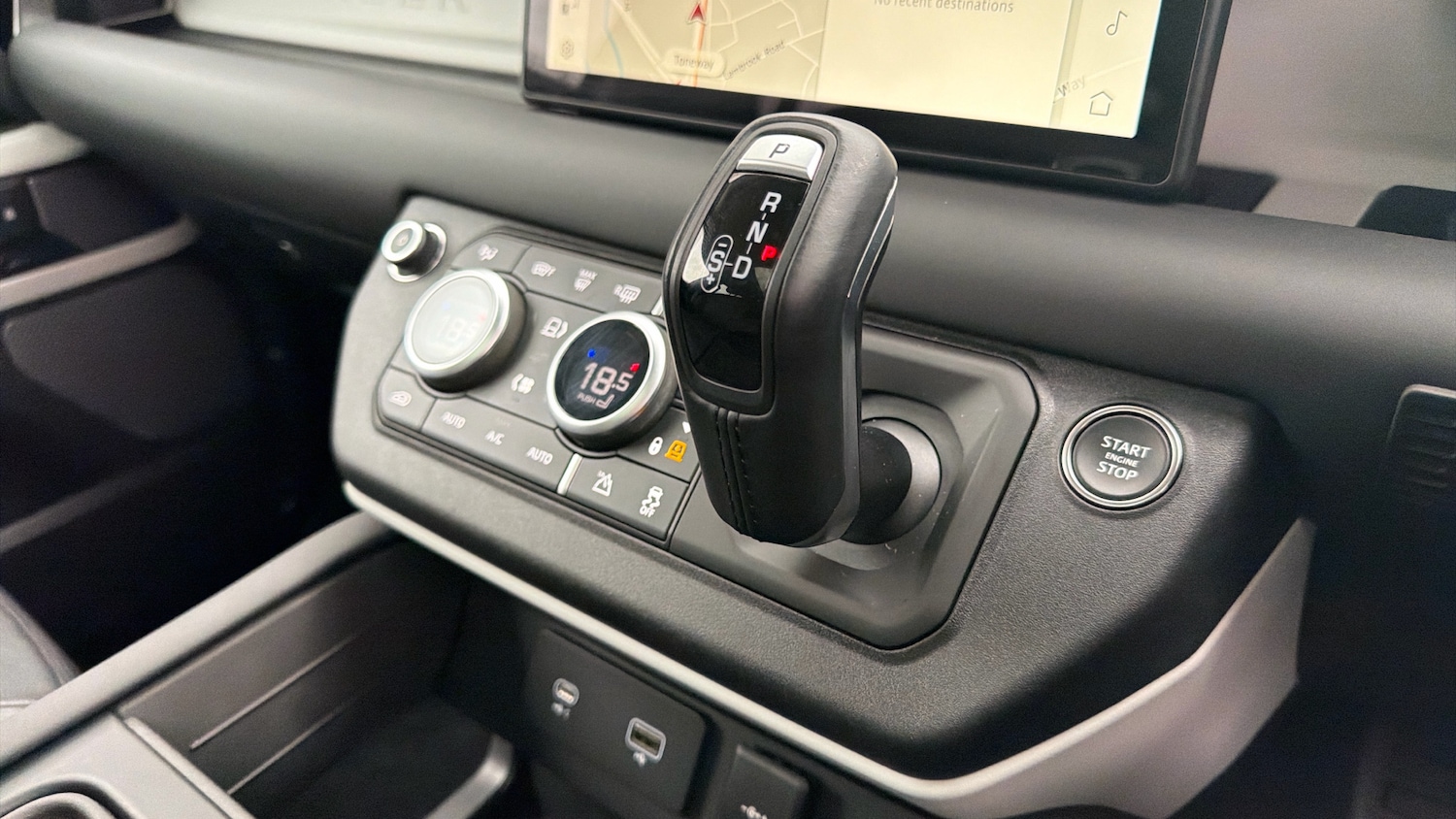 Used Land Rover Defender 2024 for sale - 78149762: Photo 13