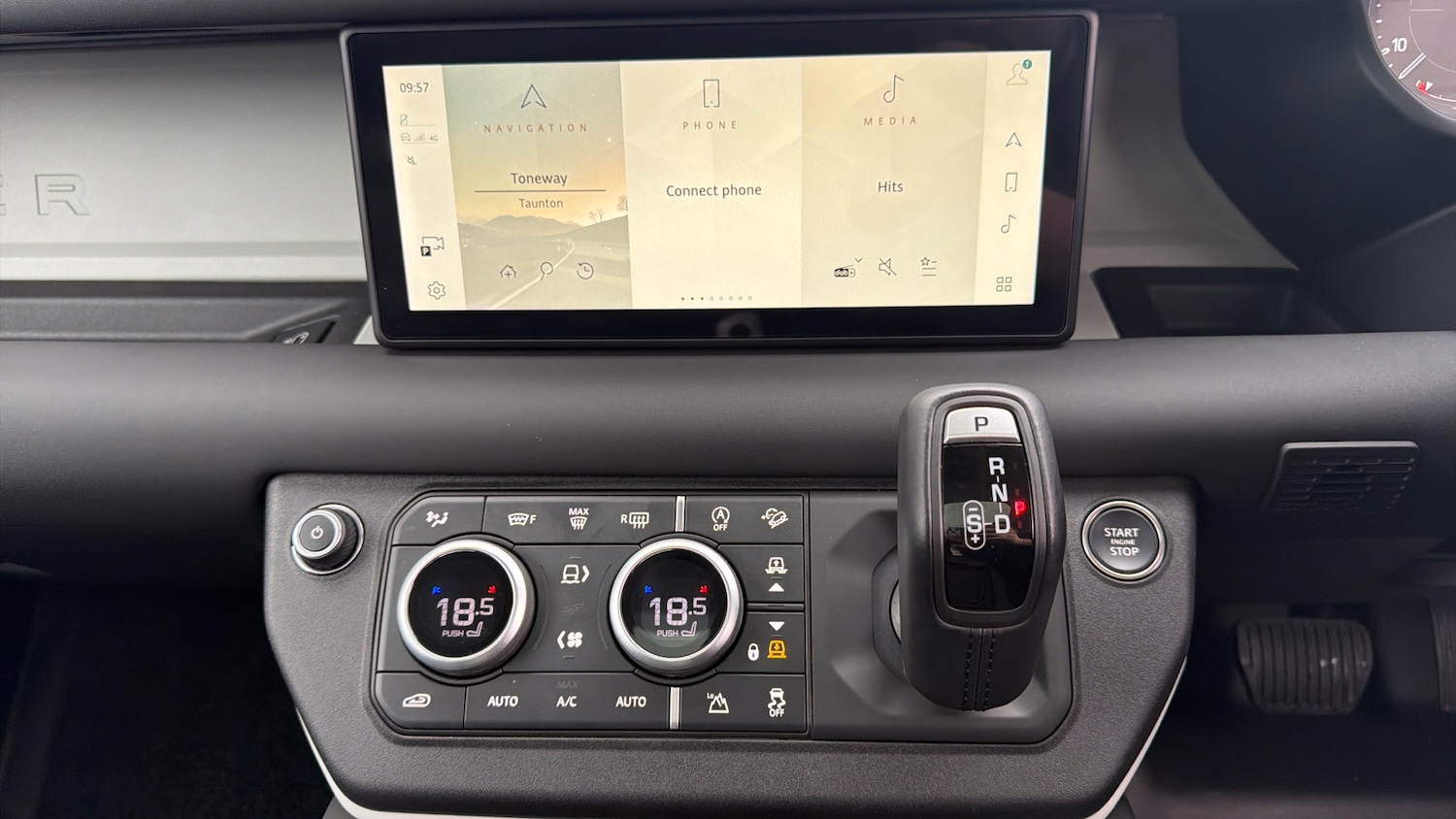 Used Land Rover Defender 2024 for sale - 78149762: Photo 14