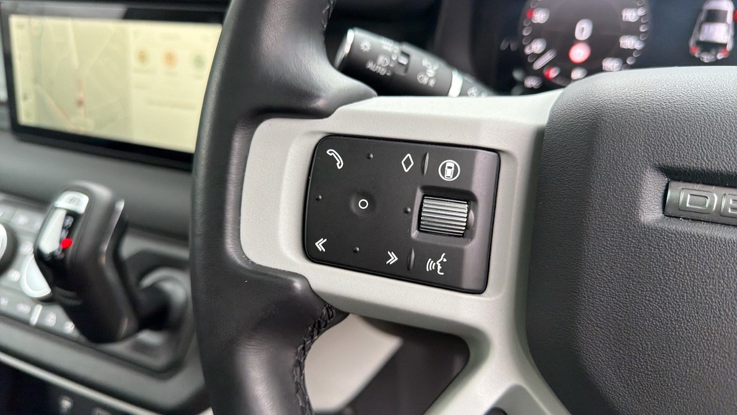 Used Land Rover Defender 2024 for sale - 78149762: Photo 32