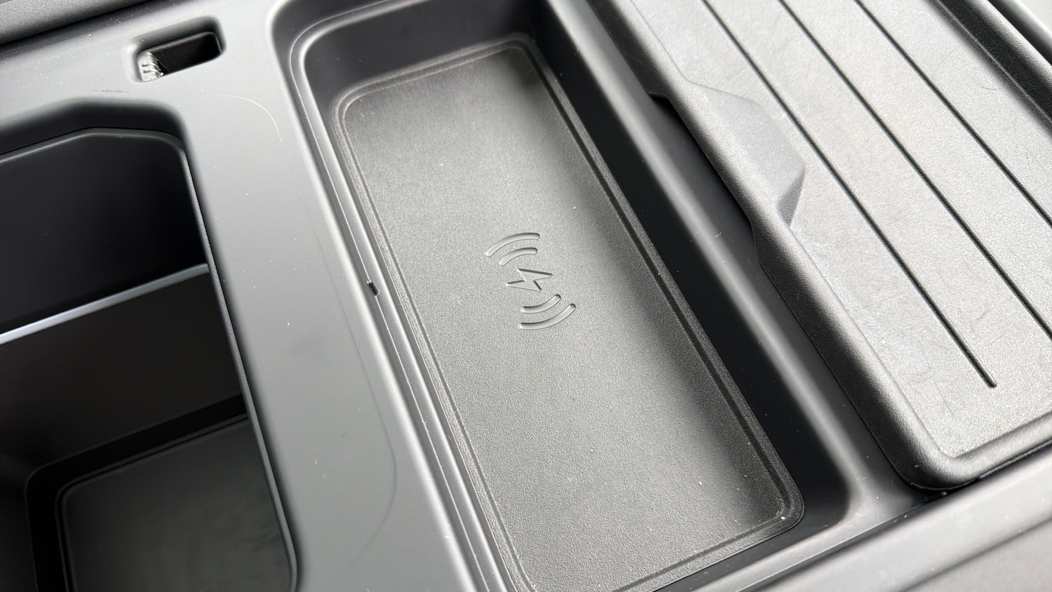 Used Land Rover Defender 2024 for sale - 78149762: Photo 34