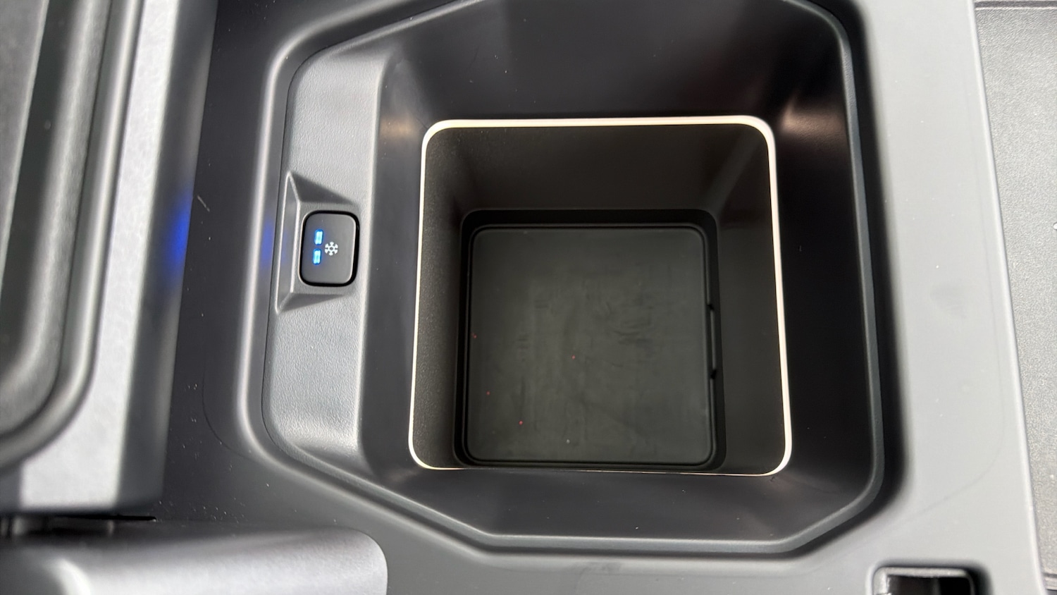 Used Land Rover Defender 2024 for sale - 78149762: Photo 35