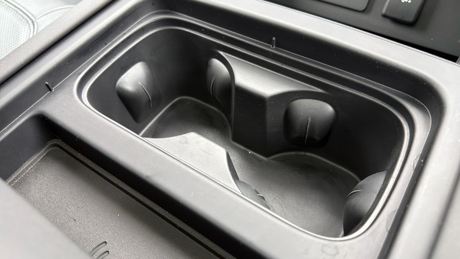 Used Land Rover Defender 2024 for sale - 78149762: Photo 45