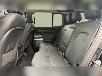 Used Land Rover Defender 2024 for sale - 78149762: Photo