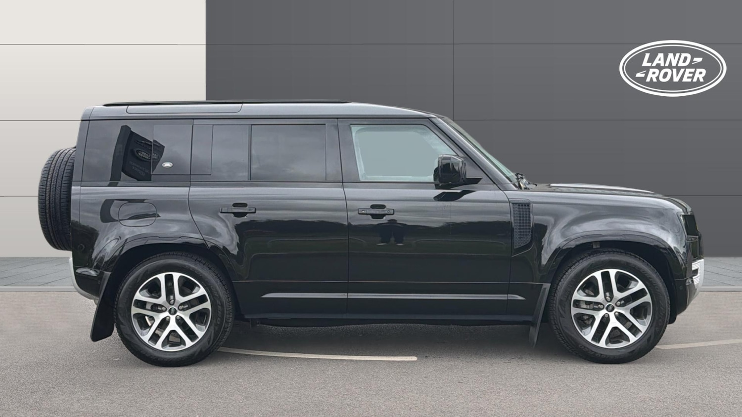 Used Land Rover Defender 2024 for sale - 78149762: Photo 5