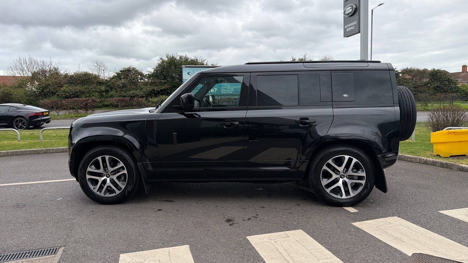 Used Land Rover Defender 2024 for sale - 78149762: Photo 51