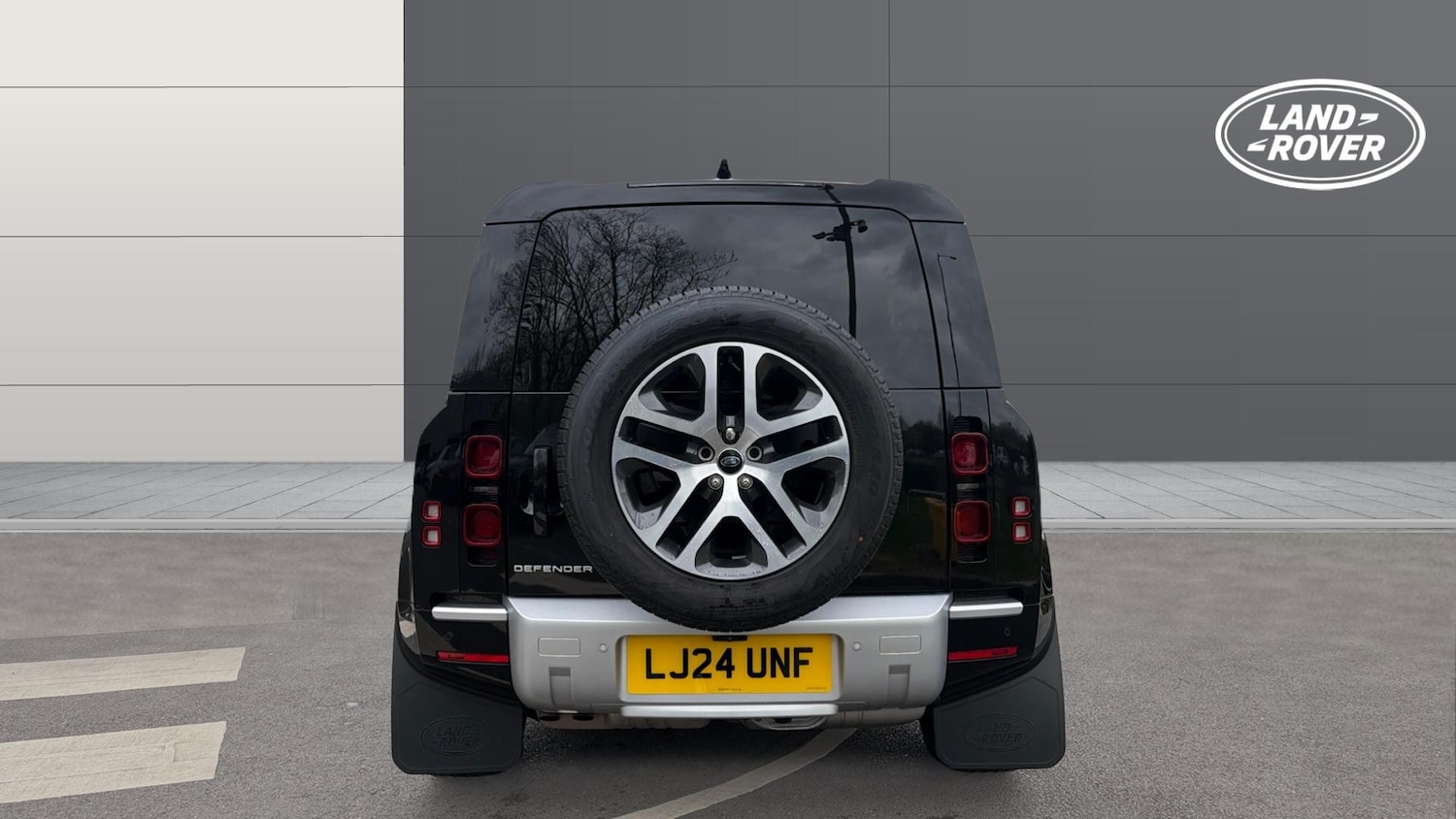 Used Land Rover Defender 2024 for sale - 78149762: Photo 6