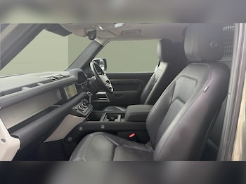 Used Land Rover Defender 2023 for sale - 78826155: Photo