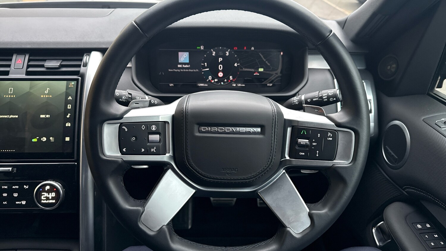 Used Land Rover Discovery 2024 for sale - 76315280: Photo 15