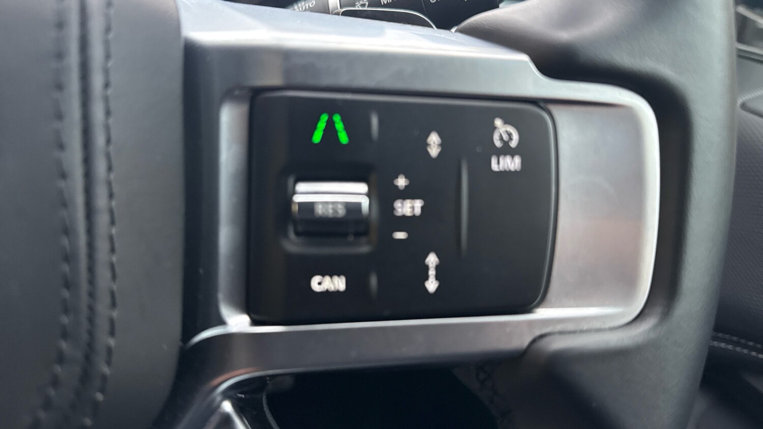 Used Land Rover Discovery 2024 for sale - 76315280: Photo 23