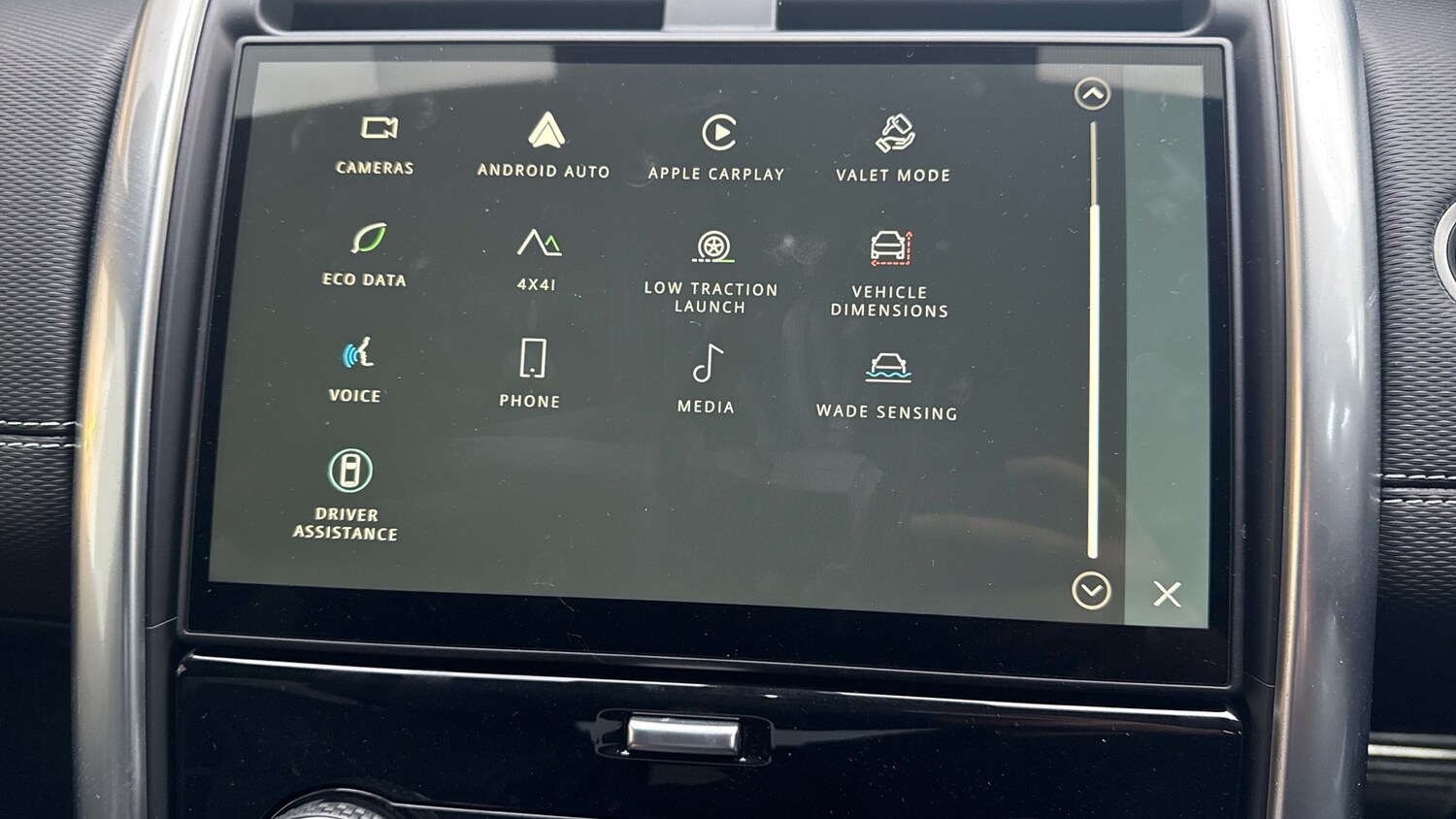 Used Land Rover Discovery 2024 for sale - 76315280: Photo 27